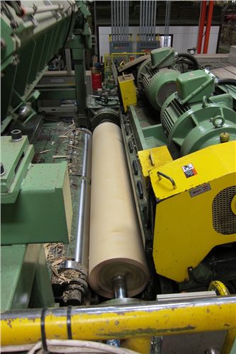Log lathe