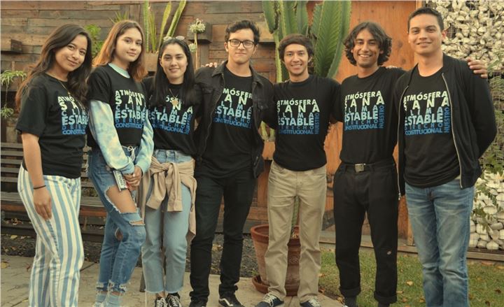 7 of the 15 Jovenes v. Gobierno de Mexico Youth Plaintiffs